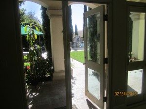 Retractable Screen Doors in Bell Air