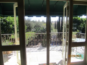 Retractable Screen Doors in Bell Air