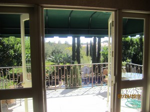 Retractable Screen Doors in Bell Air