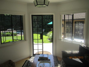 Beverly Hills Retractable Screen Windows in Breakfast Room