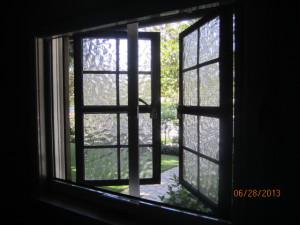 Beverly Hills Retractable Screen Windows